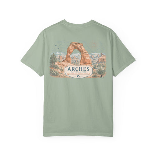 Arches – Sketch Tee | Summits & Sunsets